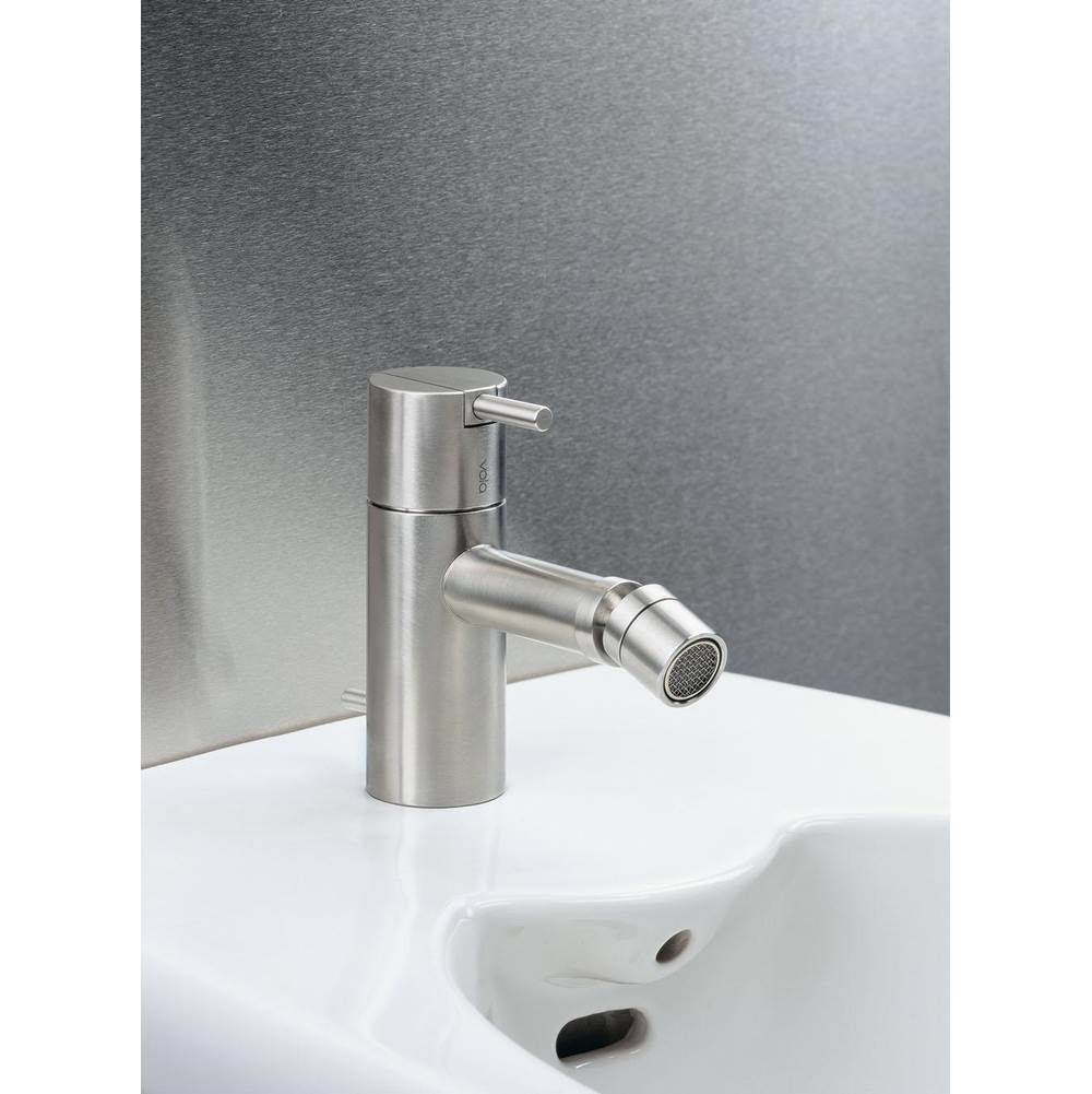 Vola Hv4 One-Handle Bidet Set With Adjustable Nozzle And 1-1/4'' Pop-Up Drain (1.2 Gpm) With Standard 1'' Lever